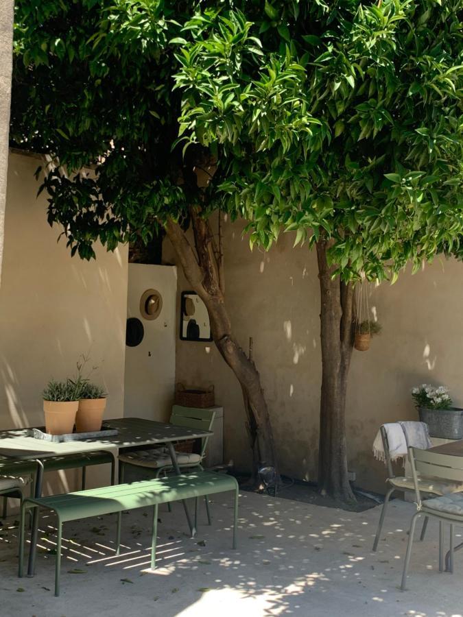 La Maison De Cerise Fourques  Bagian luar foto