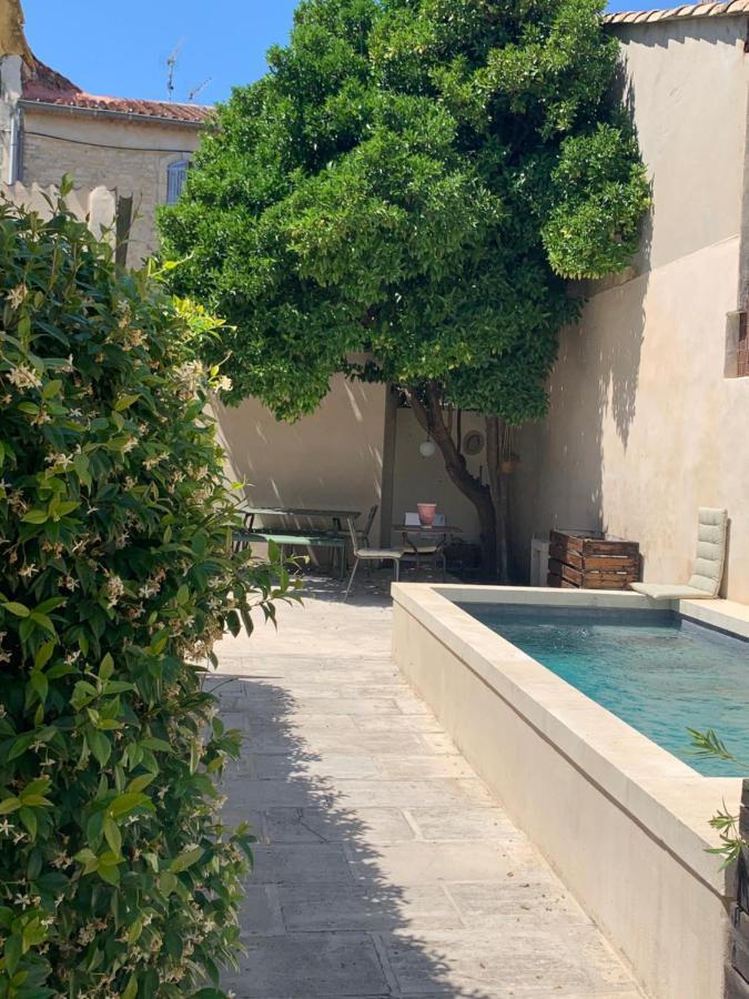 La Maison De Cerise Fourques  Bagian luar foto