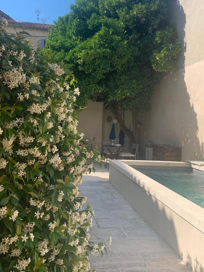 La Maison De Cerise Fourques  Bagian luar foto
