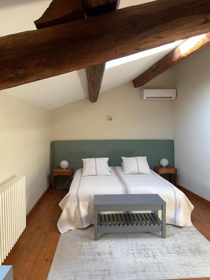 La Maison De Cerise Fourques  Bagian luar foto